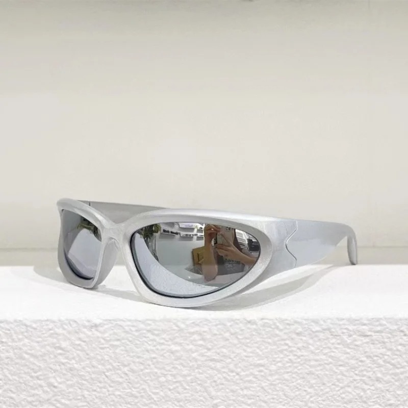Luxe Y2K Sport Punk Zonnebril  - Uv Resin recensie en prijs