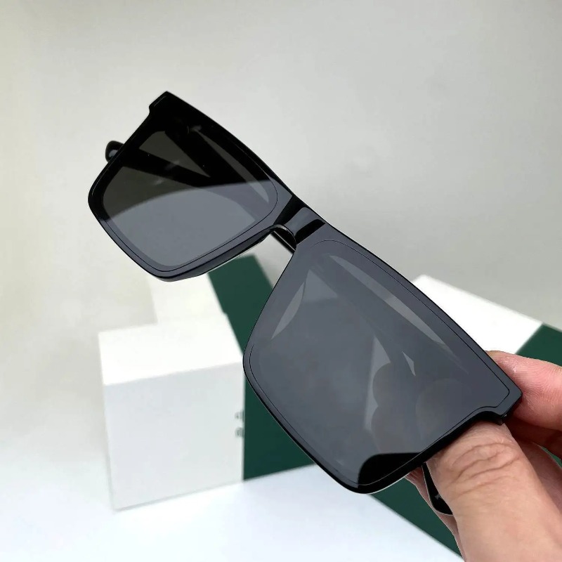 Nieuwe zwarte zonnebril voor h - Uv Resin recensie en prijs