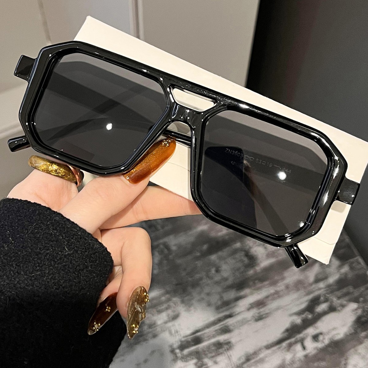 Nieuwe Retro Vierkante Dubbele - Uv Resin recensie en prijs